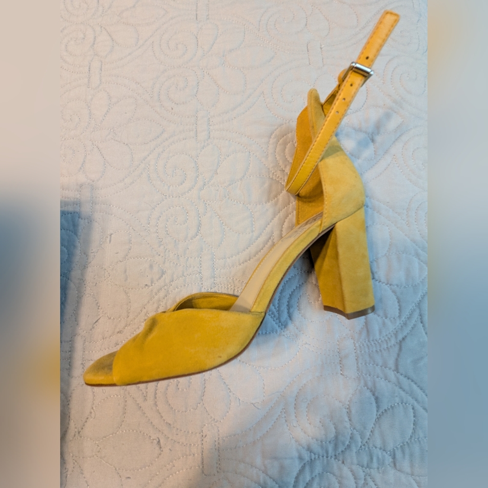 Vincent Camuto yellow, suede, open toe heels